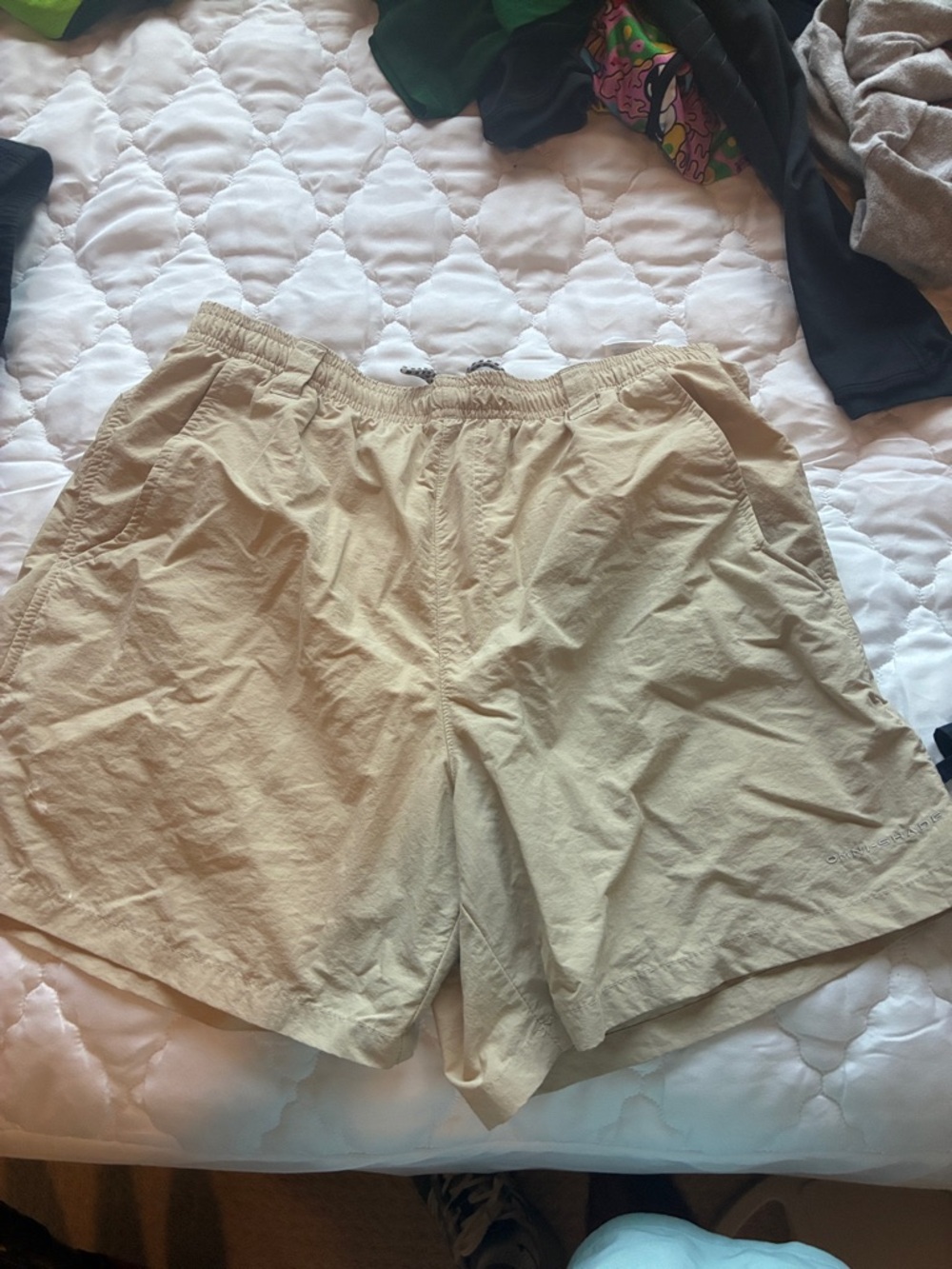 Men's Lightweight Elastic Waist Cargo Shorts — Khaki
